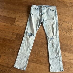 Abercrombie & Fitch Skinny Distressed Stretch